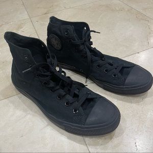 Mens high top converse. Sz 12
